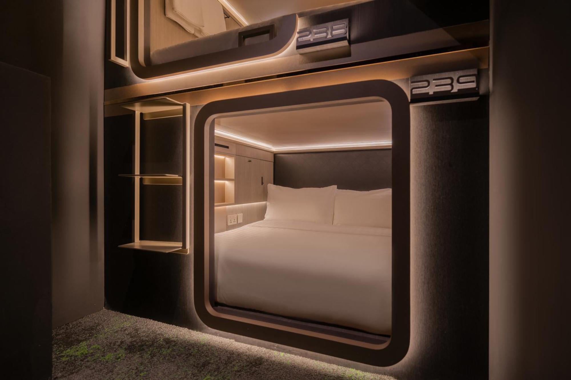 Cube Social Boutique Capsule Hotel At Boat Quay Сингапур Екстериор снимка